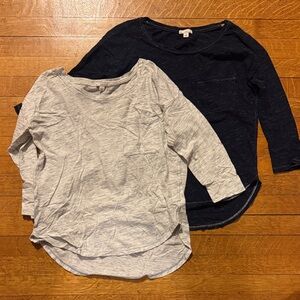 Set of 2 - GAP 3/4 Sleeve Tees in Gray and Navy